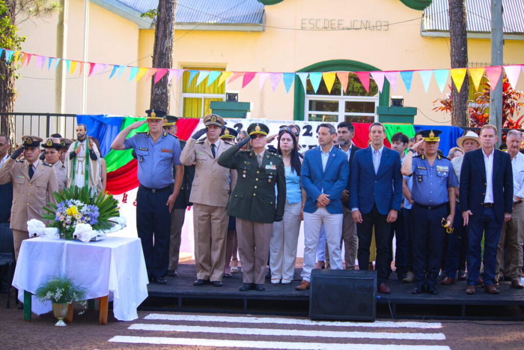 San Javier celebró sus 396 años con un emotivo acto en la Plaza 25 de Mayo imagen-80
