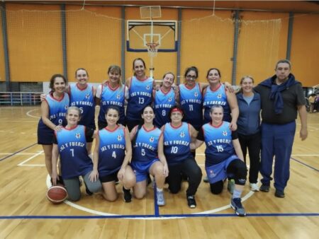 Cuadrangular de Maxi Femenino: Homenaje a “Yuyo» Enriquez imagen-7