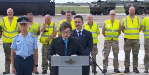 Javier Milei resaltó la llegada de los aviones F-16 a la Argentina: “Es un día histórico para el país” Javier Milei resaltó la llegada de los aviones F-16 a la Argentina: “Es un día histórico para el país” imagen-1