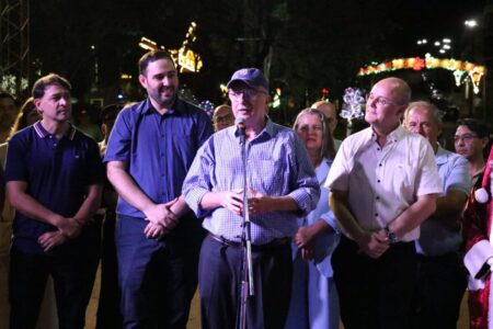 «La unidad es el camino», dijo Passalacqua al recorrer obras en Alem y encabezar la apertura de la Fiesta de la Navidad imagen-14