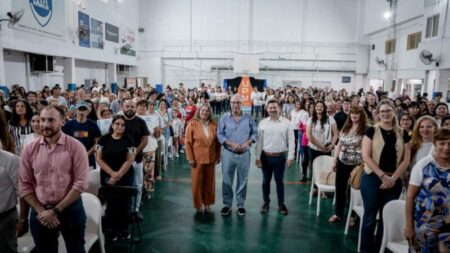 «Nadie se salva solo»: el mensaje de Passalacqua en el acto de egresados de la Universidad Popular de Misiones imagen-111