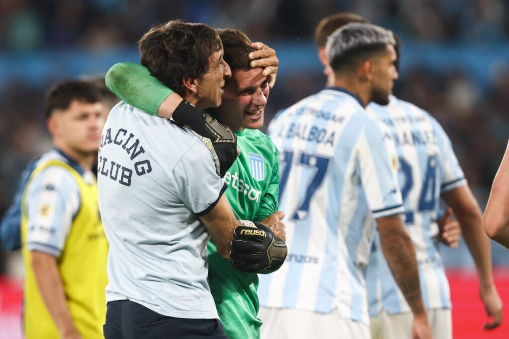 Racing, semifinalista del Clausura con el sello de Costas y las manos de Cambeses Racing, semifinalista del Clausura con el sello de Costas y las manos de Cambeses imagen-4