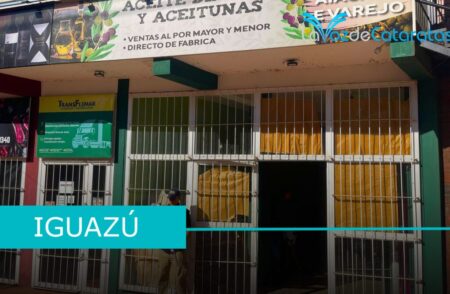 La Policía Federal realizó allanamientos y clausuró una planta clandestina de aceite y detuvo al dueño imagen-109