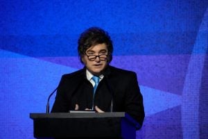 Durante su discurso en la Fundación Faro, Milei felicitó al electo presidente de Chile José Antonio Kast y afirmó que “Sudamérica ha despertado hacia las ideas de la libertad” imagen-101