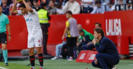 Nuevo rompecabezas para Matías Almeyda en Sevilla: 13 bajas para enfrentar al Real Oviedo Nuevo rompecabezas para Matías Almeyda en Sevilla: 13 bajas para enfrentar al Real Oviedo imagen-11