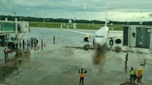 Arribó el vuelo inaugural de Flybondi que une Puerto Iguazú con Lima Arribó el vuelo inaugural de Flybondi que une Puerto Iguazú con Lima imagen-4