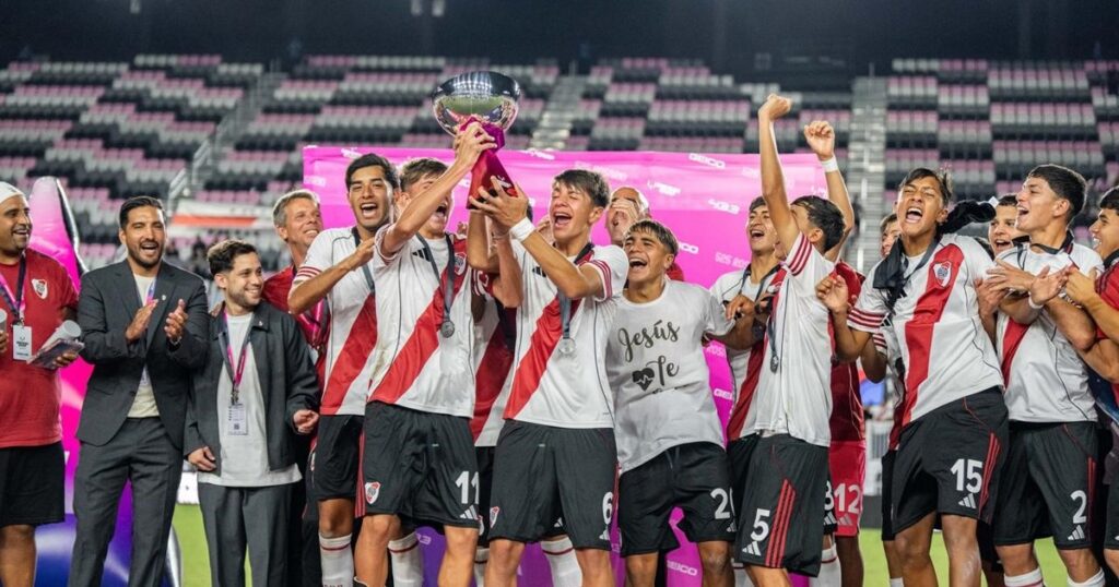 Video: el profundo mensaje de River a los campeones de la Messi Cup imagen-4