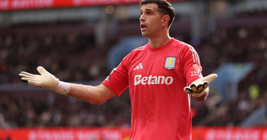 Del primer al séptimo lugar: así terminó Dibu Martínez en el ranking de arqueros de la temporada según la IFFHS imagen-4