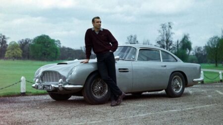 Jerry Lee compró un Aston Martin DB5 en 1969 por 12.000 dólares: años más tarde descubrió que perteneció a James Bond y valía millones de dólares Jerry Lee compró un Aston Martin DB5 en 1969 por 12.000 dólares: años más tarde descubrió que perteneció a James Bond y valía millones de dólares imagen-8