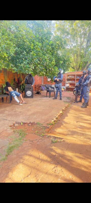 Puerto Iguazú: detenciones, drogas y municiones secuestradas tras allanamientos por robos armados imagen-15