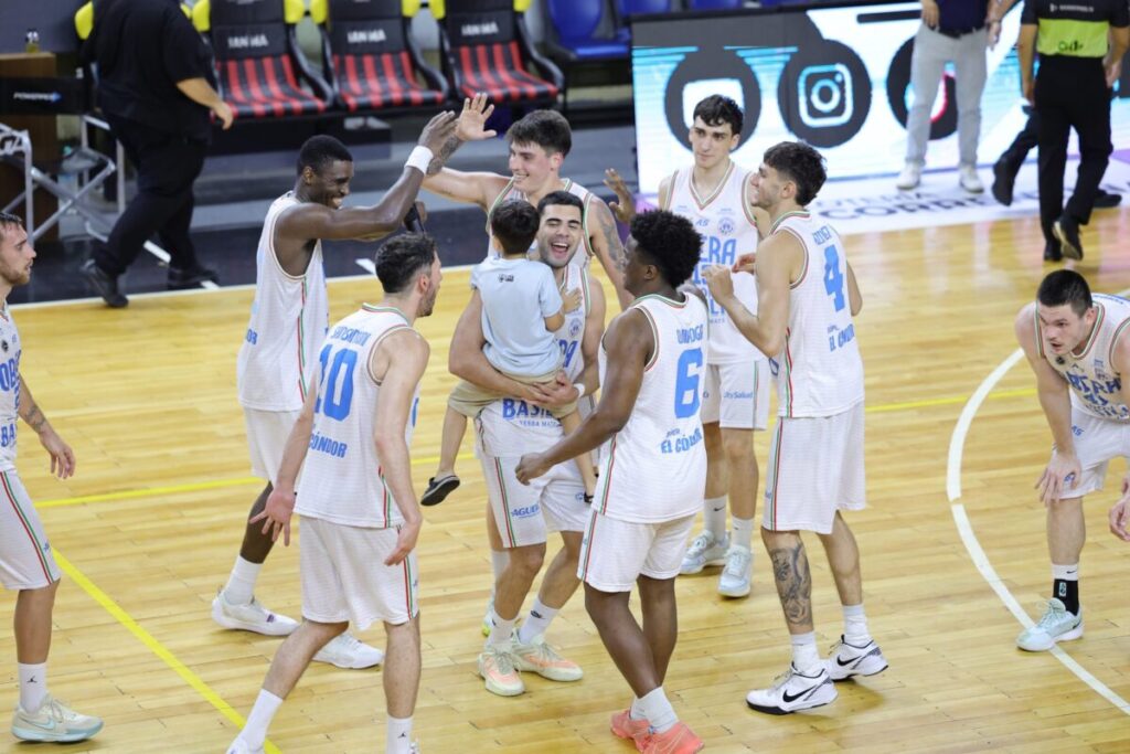 Básquet: victoria de OTC ante San Martín imagen-4