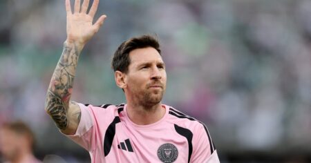 Con escorpión incluido: el divertido encuentro de Messi con Higuita en la previa del Inter Miami vs. Atlético Nacional Con escorpión incluido: el divertido encuentro de Messi con Higuita en la previa del Inter Miami vs. Atlético Nacional imagen-15