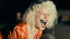 ¿Qué pasa si te resucitan de entre los muertos pero tienes tus propias necesidades?: '¡La novia!' es la versión más punk del universo Frankenstein imagen-105