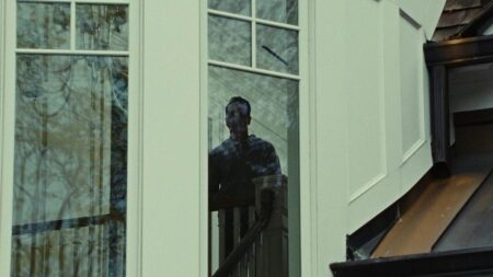 8 episodios que te tienen en vilo en todo momento: esta miniserie de Netflix arrasó con todo 8 episodios que te tienen en vilo en todo momento: esta miniserie de Netflix arrasó con todo imagen-9