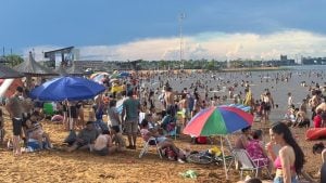 Tras las lluvias de la mañana, familias y turistas eligieron las playas de Posadas para comenzar el 2026 imagen-6