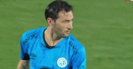 Video: el emotivo regreso del Mudo Vázquez al Gigante de Alberdi imagen-13