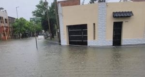 Corrientes bajo agua: cayeron 90 milímetros en una hora, suspendieron los colectivos y peligra el inicio de la Fiesta del Chamamé imagen-8