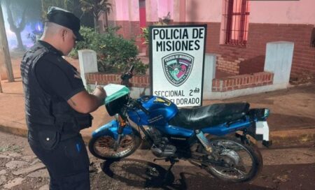 Recuperaron una moto robada tras un operativo en Eldorado imagen-10