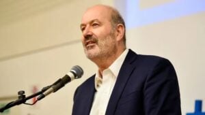 Sturzenegger respalda editorial del Washington Post sobre Milei y liga el mensaje con la baja del riesgo país Sturzenegger respalda editorial del Washington Post sobre Milei y liga el mensaje con la baja del riesgo país imagen-4