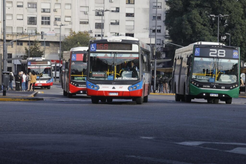 La UTA llegó a un acuerdo por los salarios y no habrá paro de colectivos imagen-5