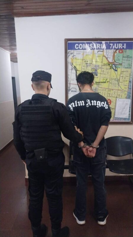 Fuerte presencia policial nocturna en Posadas: cinco mayores y un adolescente arrestados cuando intentaban delinquir imagen-10