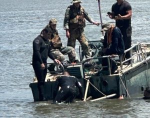 Auto sumergido en Candelaria: la víctima era un ex efectivo del Servicio Penitenciario Federal imagen-8