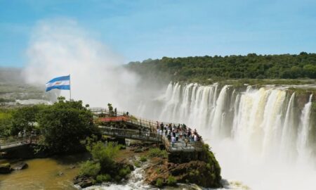 ONG presentó un amparo ambiental contra “microeventos” en Cataratas ONG presentó un amparo ambiental contra “microeventos” en Cataratas imagen-8