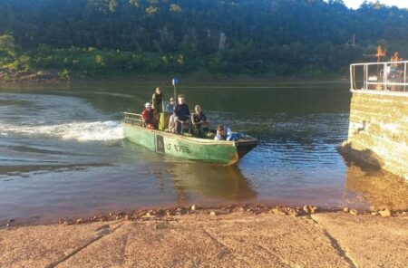 Dos turistas resultaron heridos tras caer en el tercer salto del arroyo Mbocai imagen-18