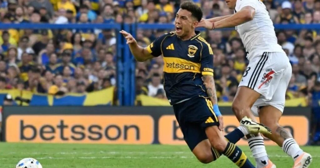 El video de la fuerte patada que le provocó la lesión de rodilla a Alan Velasco imagen-5