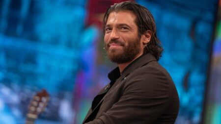 Can Yaman visita 'El Hormiguero' sin hablar sobre su detención en Turquía, pero ya lo había explicado: "Es algo rutinario" imagen-9