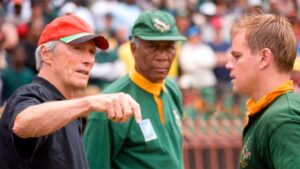 "¿Quieres hacerles perder el tiempo a todos?": Matt Damon recuerda cómo Clint Eastwood le paró los pies cuando quiso lucirse en un rodaje imagen-4