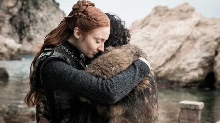 No sé si estamos preparados para ver a estos actores de 'Juego de Tronos' siendo amantes, pero hasta ellos piden disculpas: "Es muy raro para todos nosotros" imagen-7