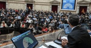 Arrancaron las negociaciones por la reforma laboral y el oficialismo aún busca asegurar los votos para sancionarla imagen-14