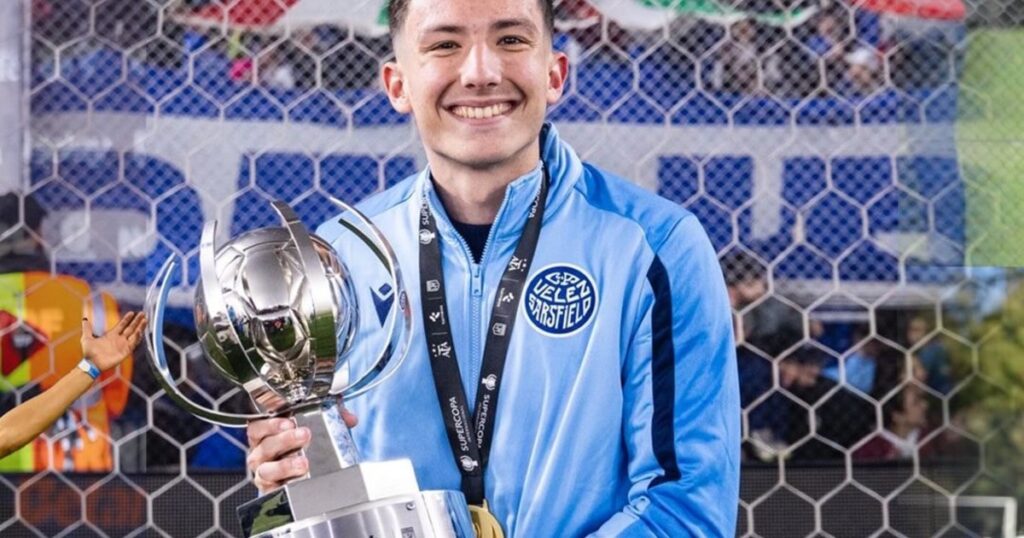 El dardo de Thiago Fernández contra la dirigencia de Vélez: "El club está en manos de personas que no están a la altura" imagen-5