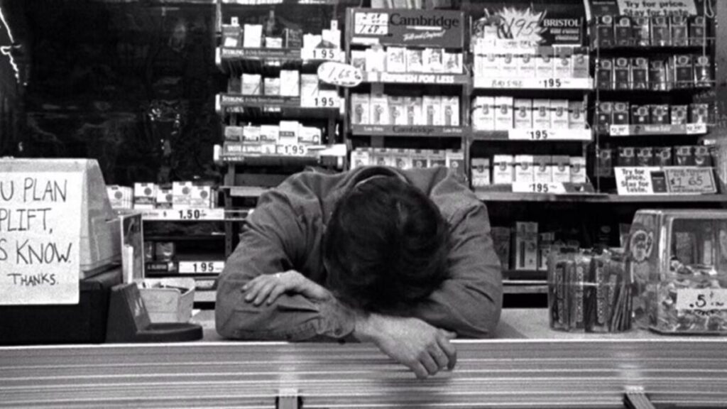 La escena eliminada de 'Clerks' que lo habría cambiado todo para Kevin Smith y decidió borrar en el último momento imagen-5