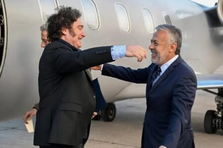 La alianza Cornejo-Milei busca ampliar su poder y doblegar al PJ en sus últimos bastiones en Mendoza imagen-12