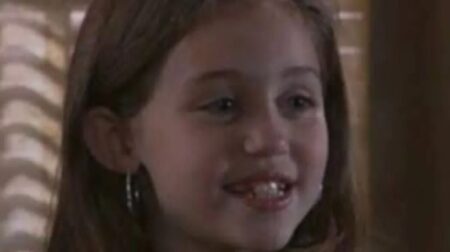 Debutó a los 8 años en una serie olvidada protagonizada por su padre. Ahora es una estrella internacional, ¿la reconoces? imagen-16