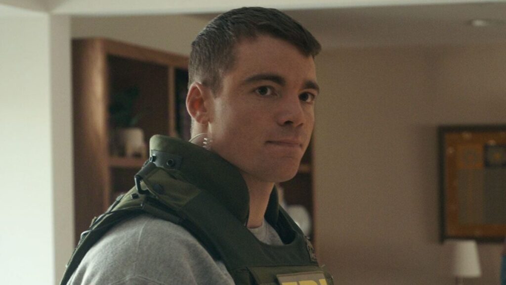 Gabriel Basso de 'El agente nocturno': “Me cabreó que ese tipo pasara por encima de cuerpos literalmente para llegar hasta allí y contemplar esa vista” imagen-4