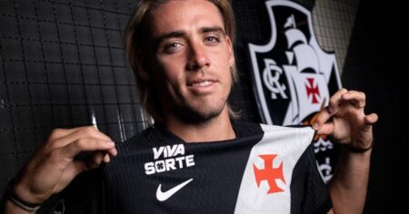 Un nuevo argentino se suma al Brasileirao: Vasco da Gama oficializó la llegada de Claudio Spinelli y lo presentó como He-Man imagen-8