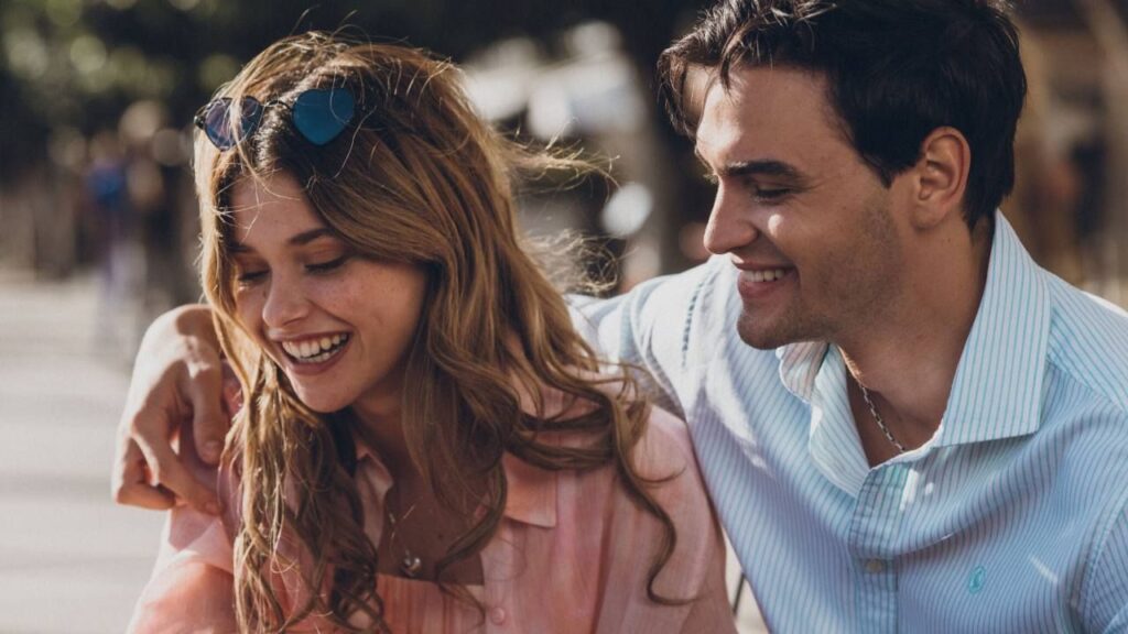 La saga 'Culpables' ha llegado a los 100 millones de espectadores, así que Prime Video solo podía responder de una manera: con una nueva adaptación de Mercedes Ron imagen-5