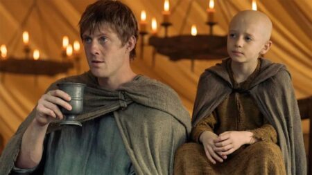 La escena post-créditos de ‘El caballero de los Siete Reinos’, explicada por su creador: “En el libro la situación es más tensa” La escena post-créditos de 'El caballero de los Siete Reinos', explicada por su creador: “En el libro la situación es más tensa” imagen-10