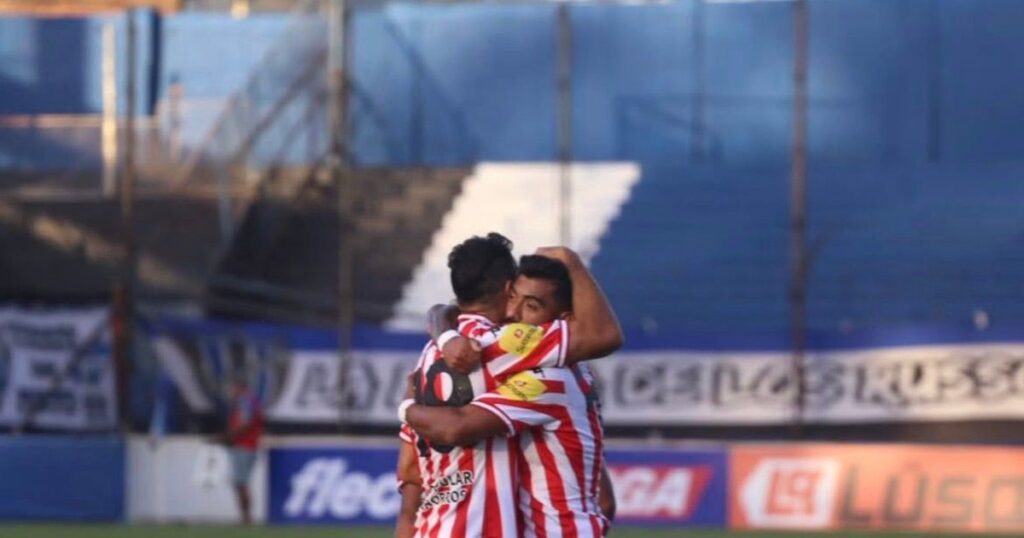 San Martín (T) ganó y sigue invicto en la Primera Nacional imagen-4