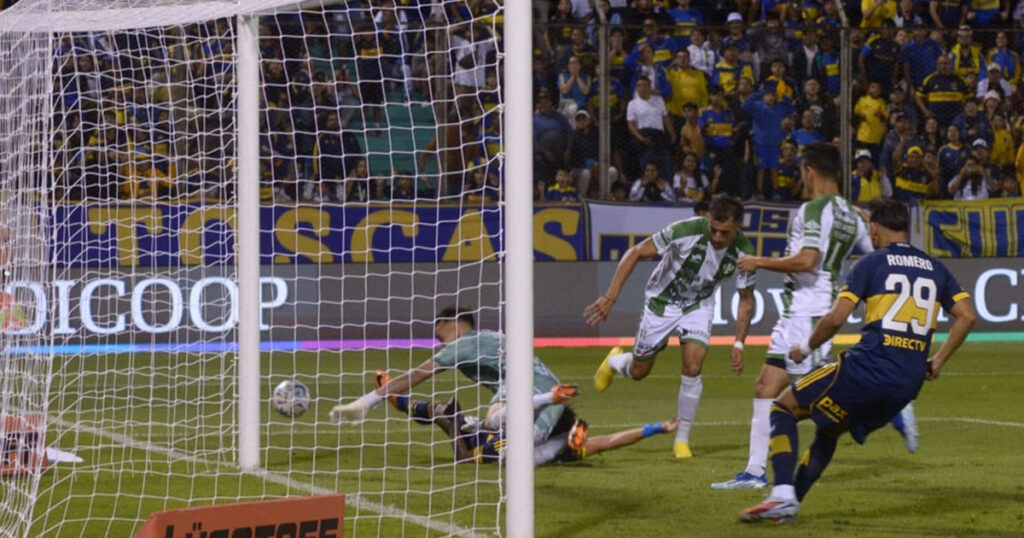 El debut de Bareiro: dos chances, un lujo y un gol de 9 imagen-5