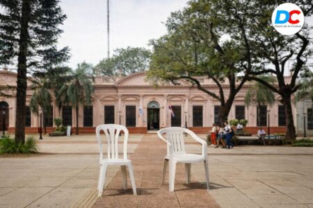 DeBÍ TiRAR MáS FOToS (o cómo se gobierna cuando no alcanza) imagen-120