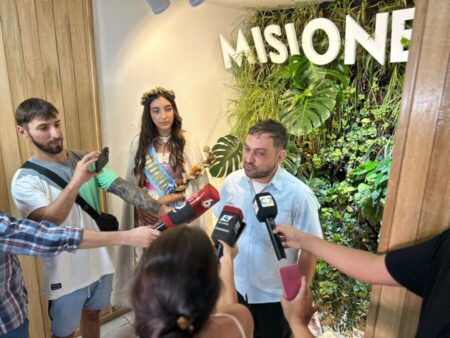 Encuentro solidario de autos y motos en Colonia Alberdi, a beneficio del Hogar Santa Teresita imagen-83