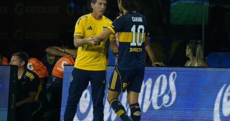 Crédito agotado: la Bombonera silbó a Edinson Cavani imagen-13