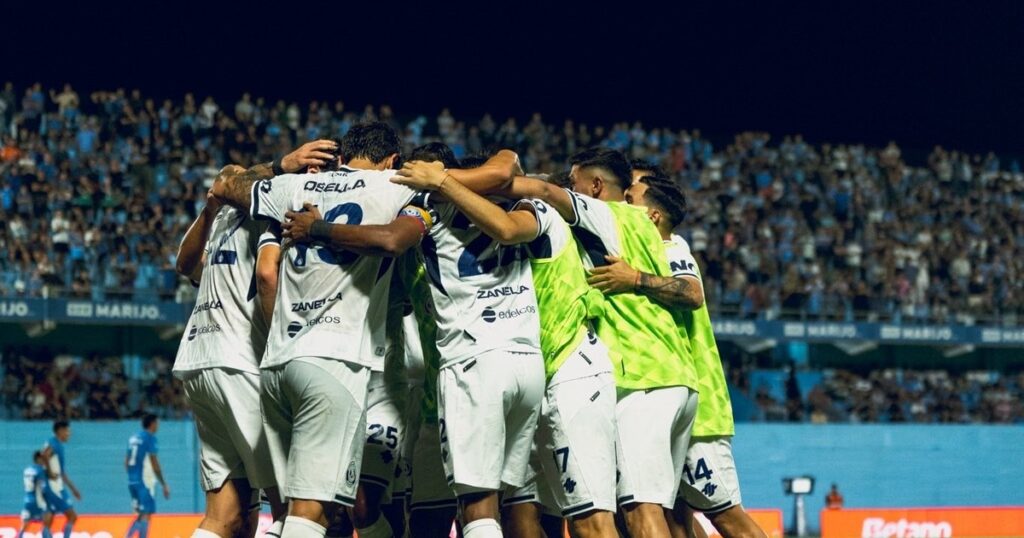 Líder y con puntaje ideal: qué dijo Alfredo Berti de su Independiente Rivadavia sensación del Apertura 2026 imagen-44