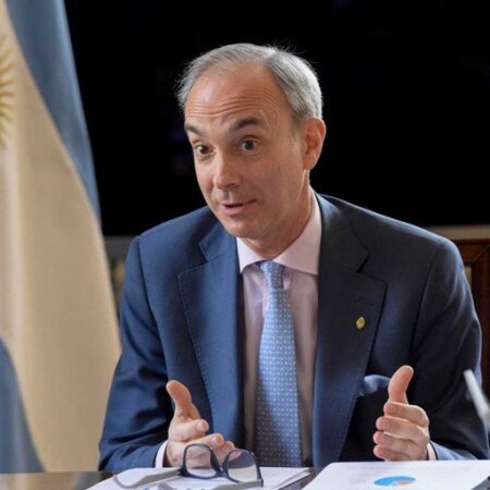 El Gobierno incluirá el financiamiento universitario en Extraordinarias imagen-5