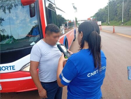 CNRT detectó alcoholemia positiva en un servicio de pasajeros y desafectó al conductor profesional Misionero imagen-9