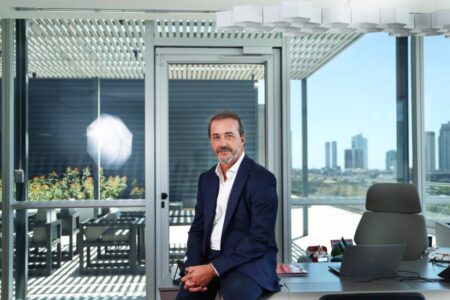 Santander avanza en su plan de inversión: destinará US$230 millones este año imagen-6